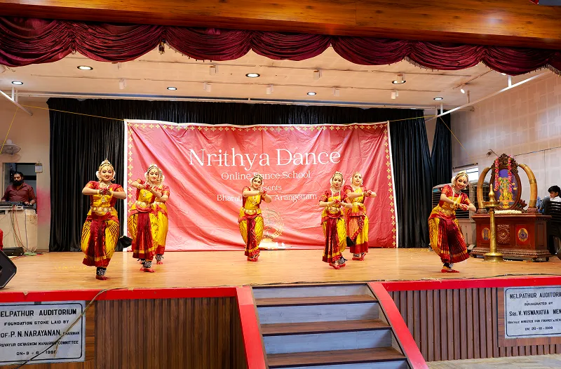 A dancer performing mohiniyattam