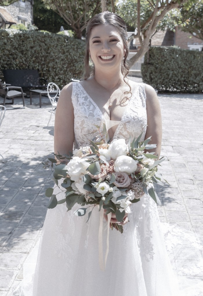 Album photo de luxe — French wedding photographer Paris — luxury wedding book France — Maison Elion — relique photographique rare — fragment intemporel — rituel artistique — photographe mariage haut de gamme — Seine-et-Marne 77 — album mariage bespoke sur mesure — timeless photography France — image symbolique — luxury French wedding photography