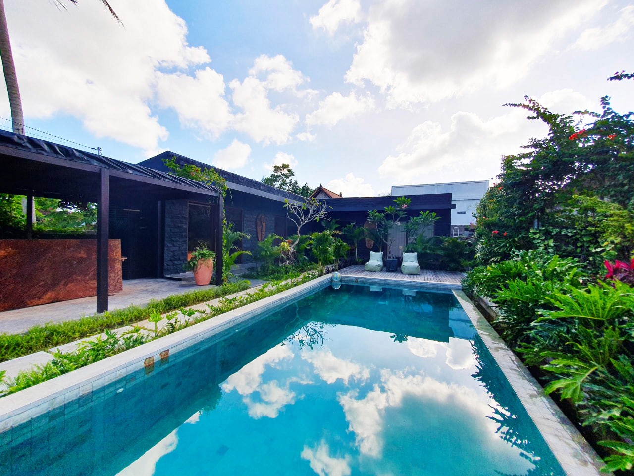 3-bedroom villa with tropical garden in Ubud