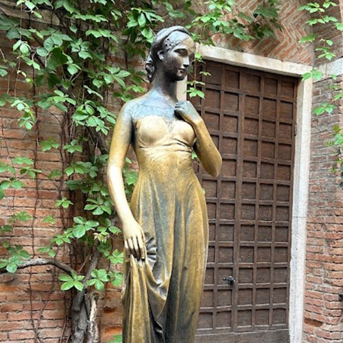 مجسمه برنزی ژولیت