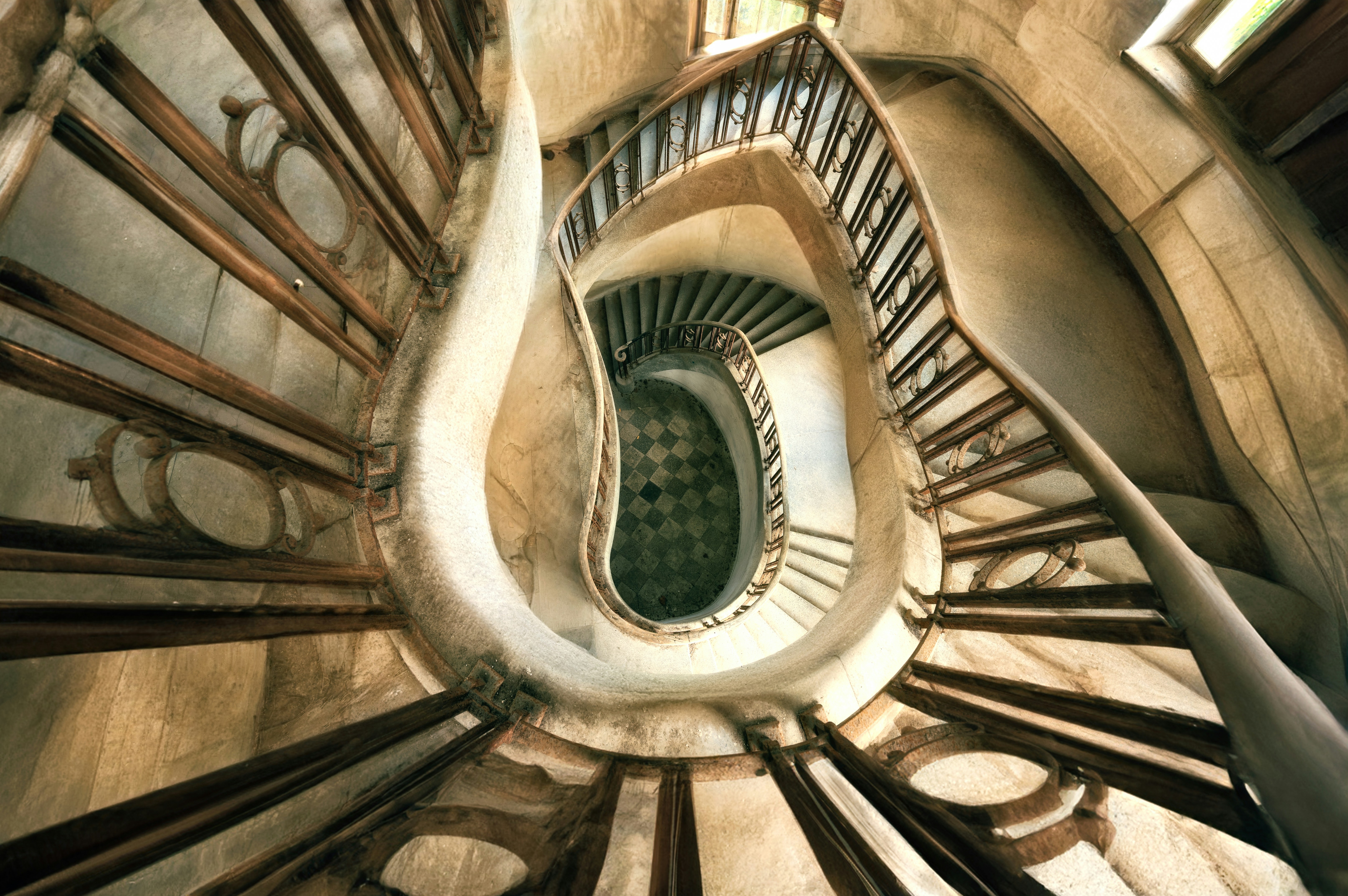 Curving spiral staircase viewed from above