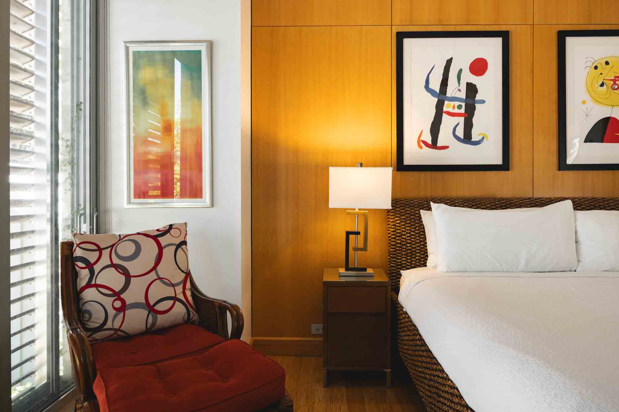 bedroom with minimalist decor, blending style and comfort in contemporary Key West lodging