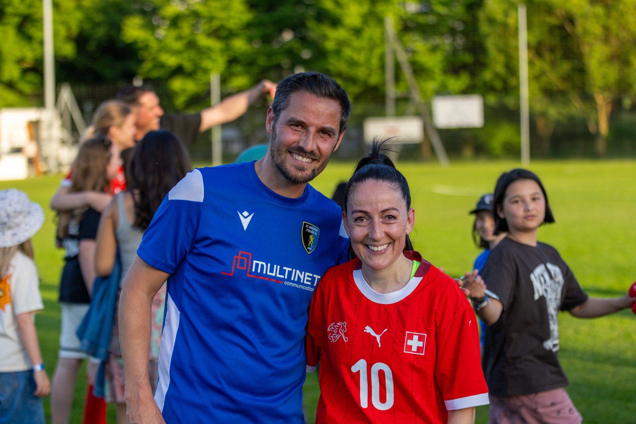 FC Oerlikon/Polizei player with Suisse Nati Legends player, Sponsorenfestival 2026 Zurich