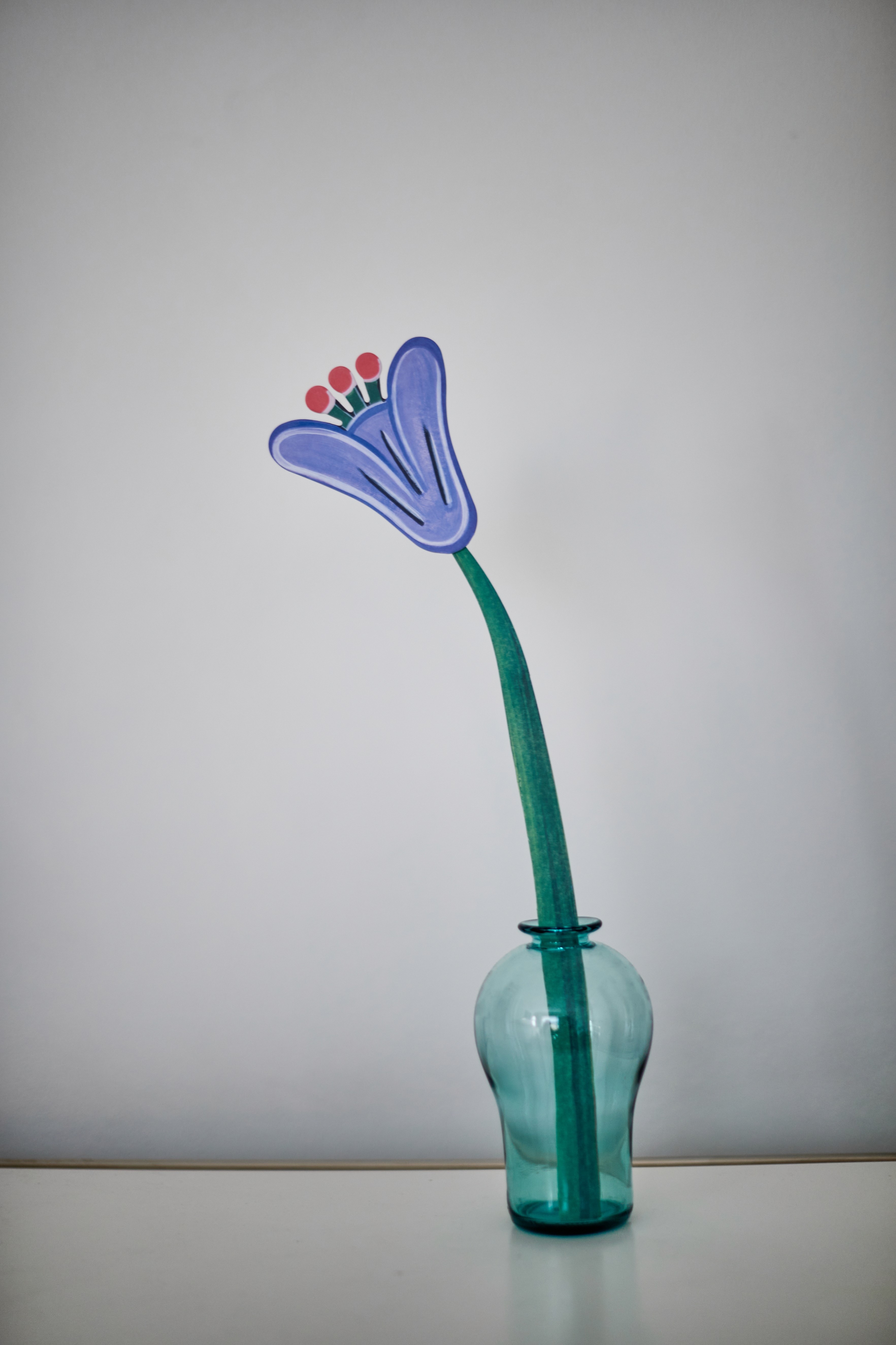 round white and black analog clock