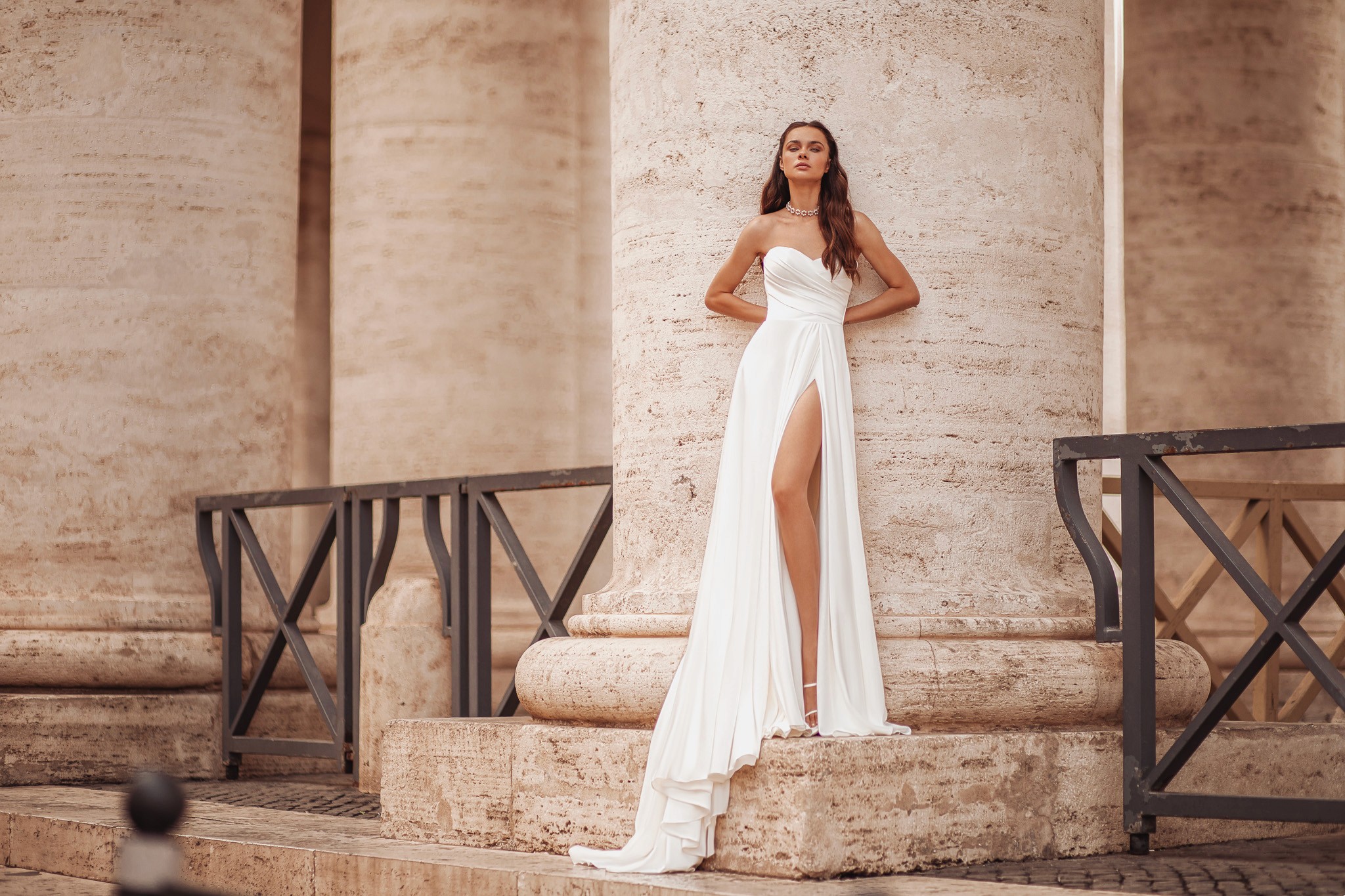 Brautkleid mit Corsage und figurbetontem Oberteil