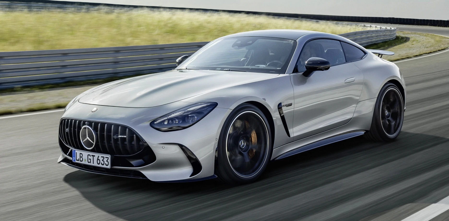 amg gt front three quarter