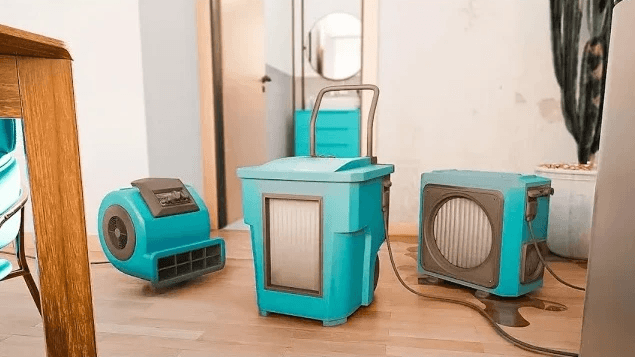 air dryer, air scrubber in a room. to fix water damage