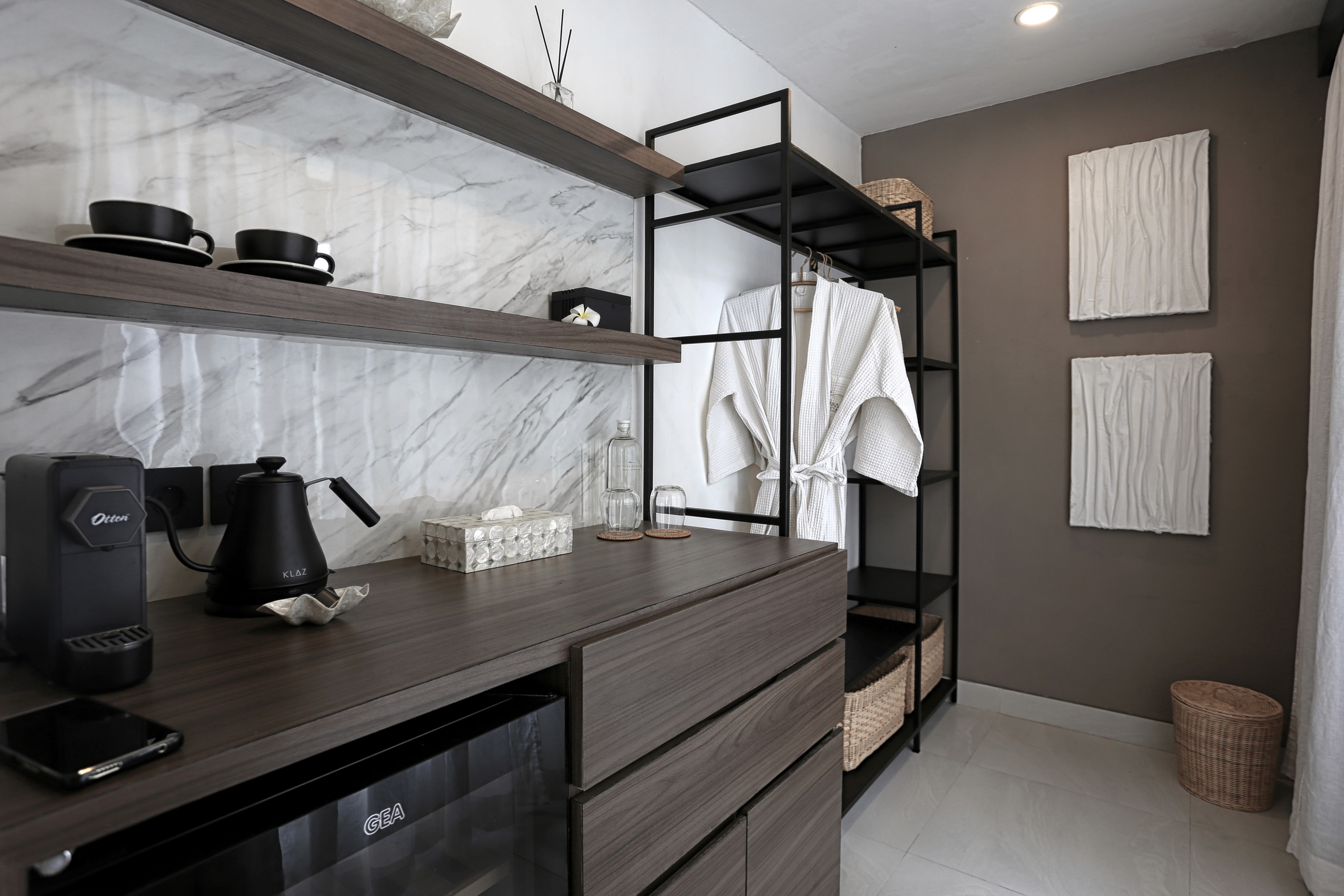 indiana-kenanga-premium-room-anaya-minibar-wardrobe-coffee-station-bali
