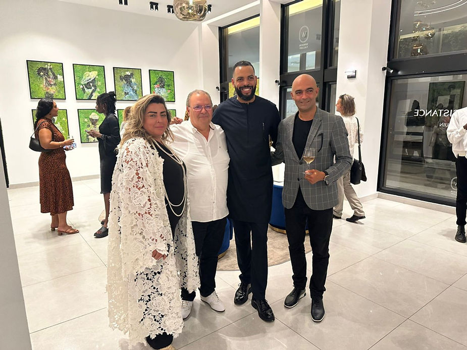 Founder, Windsor gallery, Richard Richard Vedelago with guest, collectors and patrons. Credit: Windsor Gallery