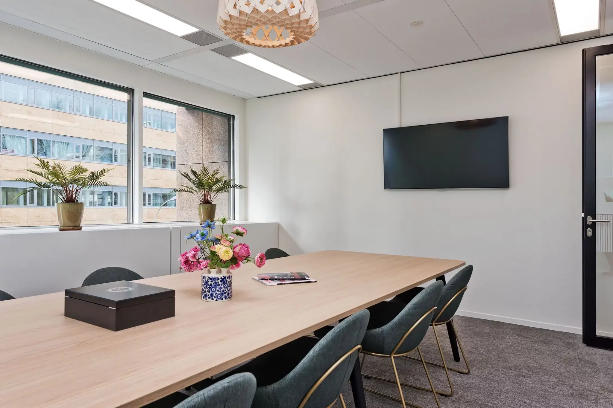 Nieuwe kantoorinrichting Bavinckhouse door Perla