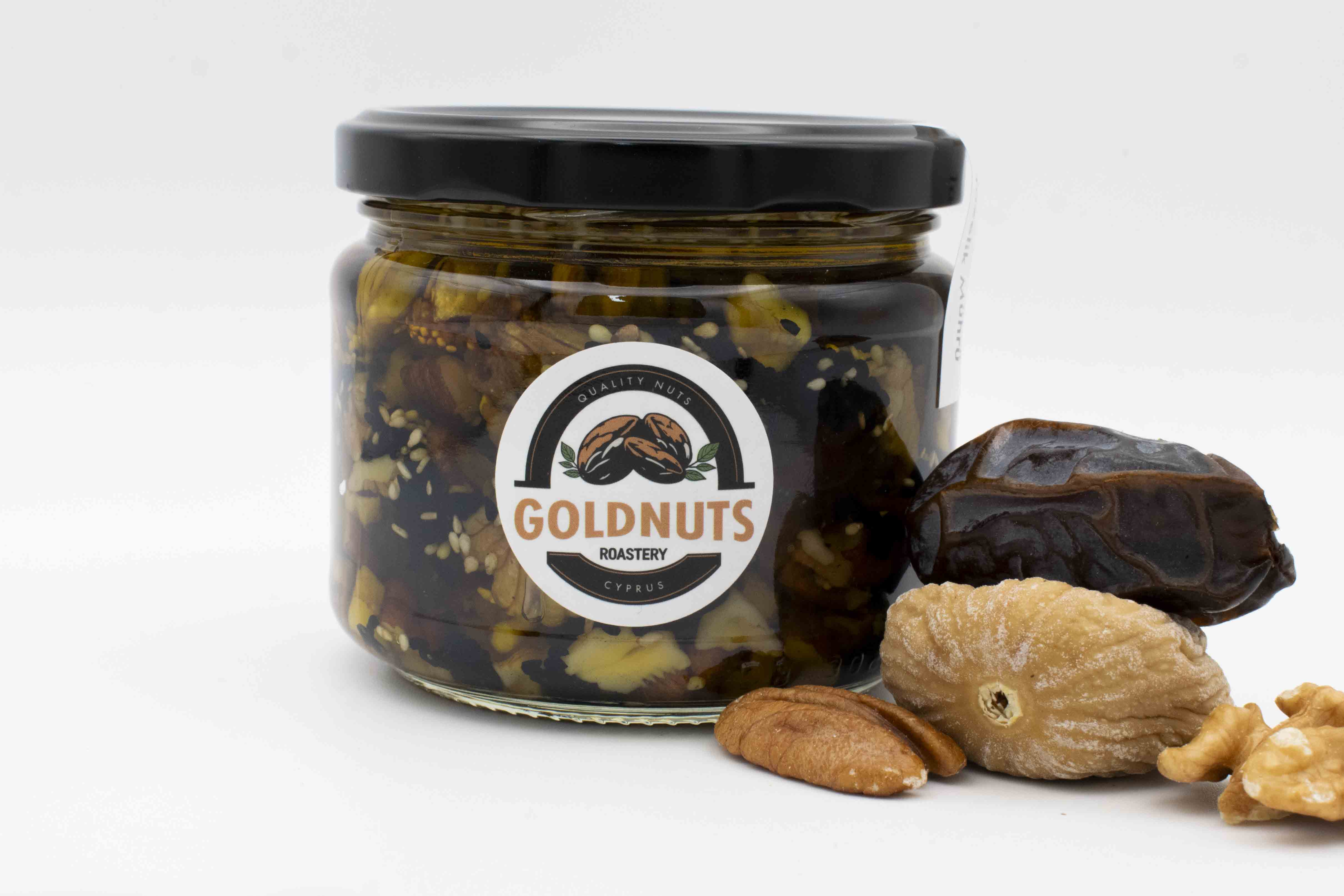 mixed nuts in olive oil