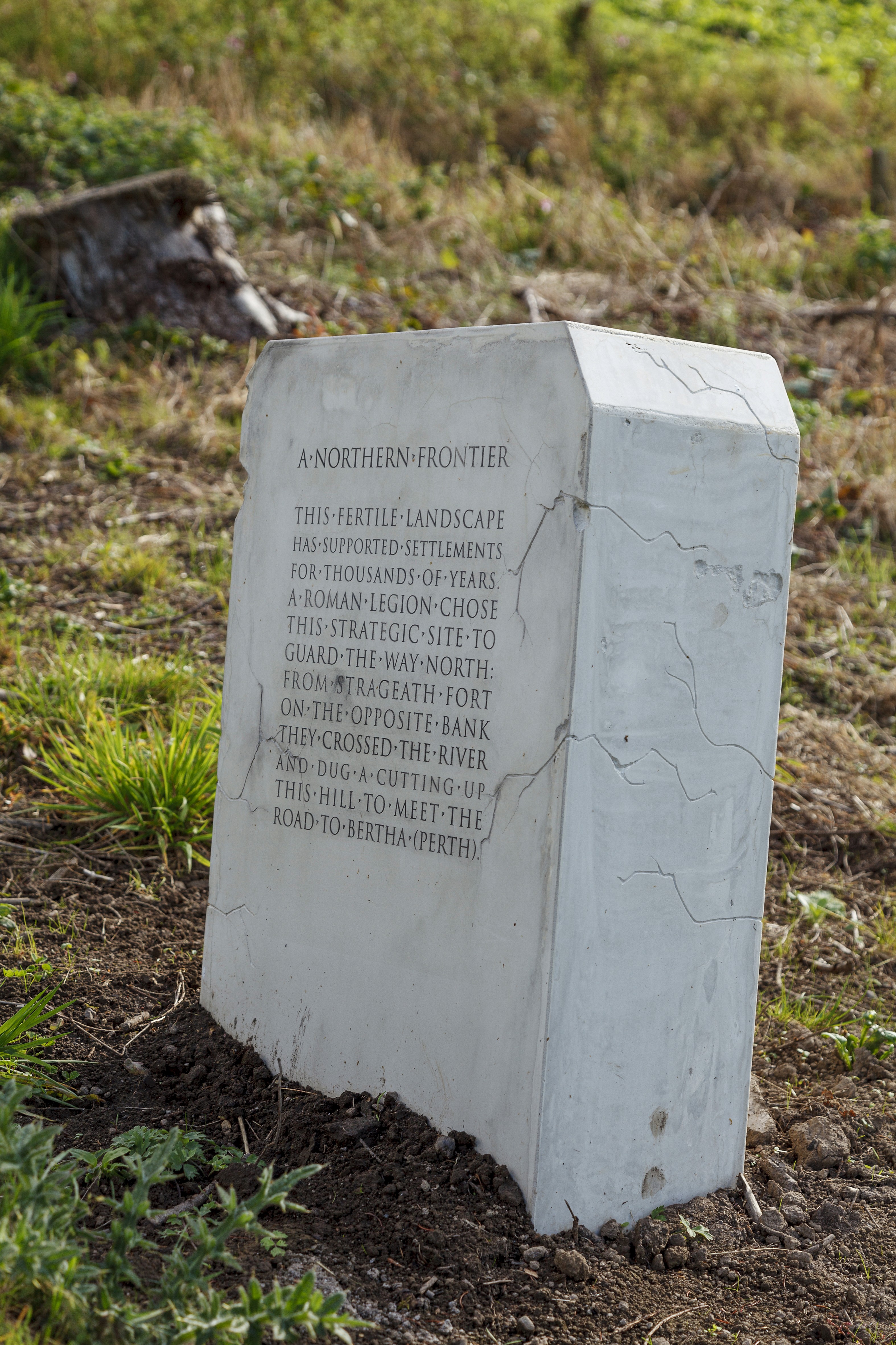 Wayfinding and interpretation sculptural head stones