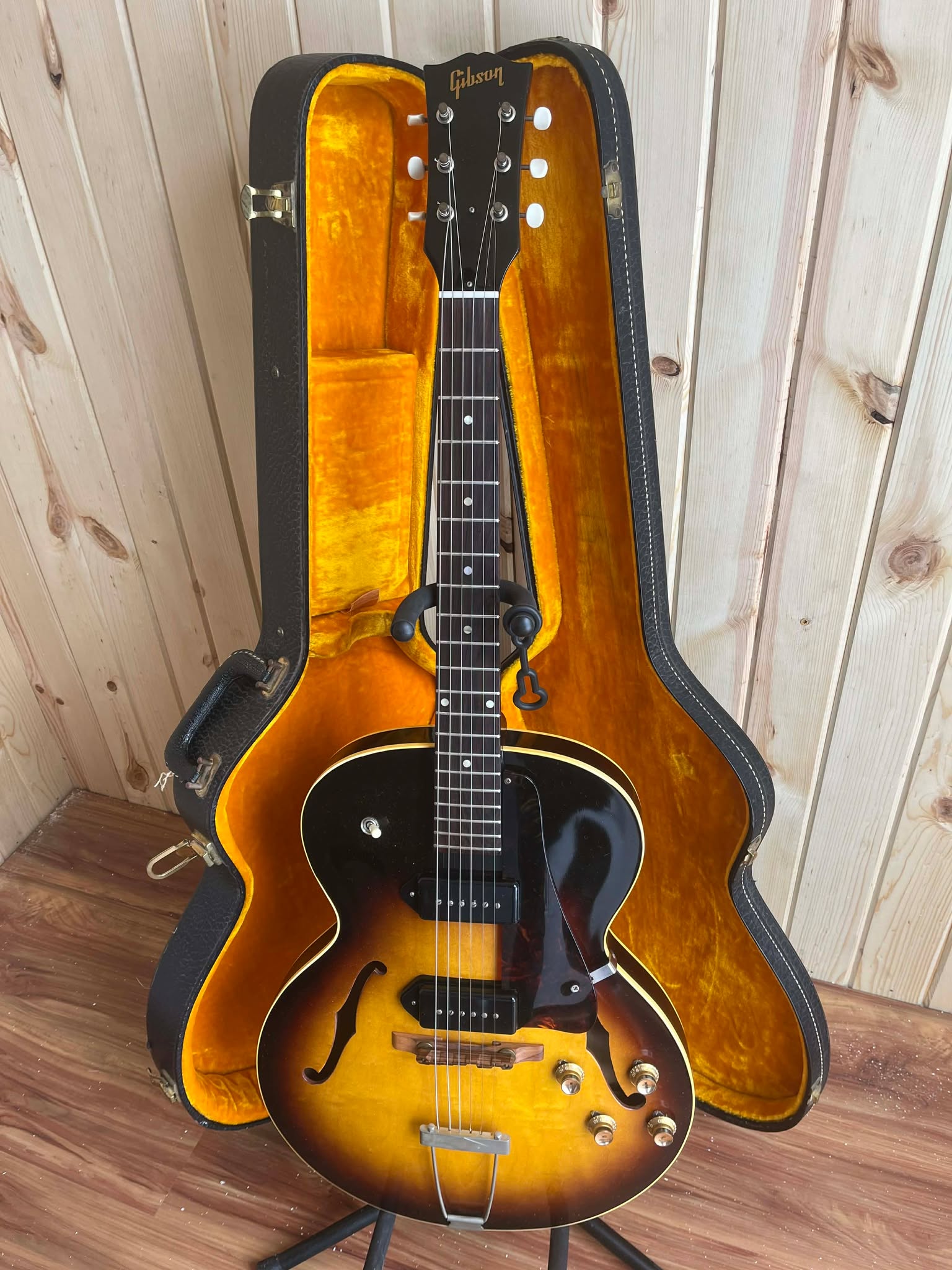 Gibson ES-125 Complete Guide: ES-125, 125T, 125TD, 125TDC (1941-1970)