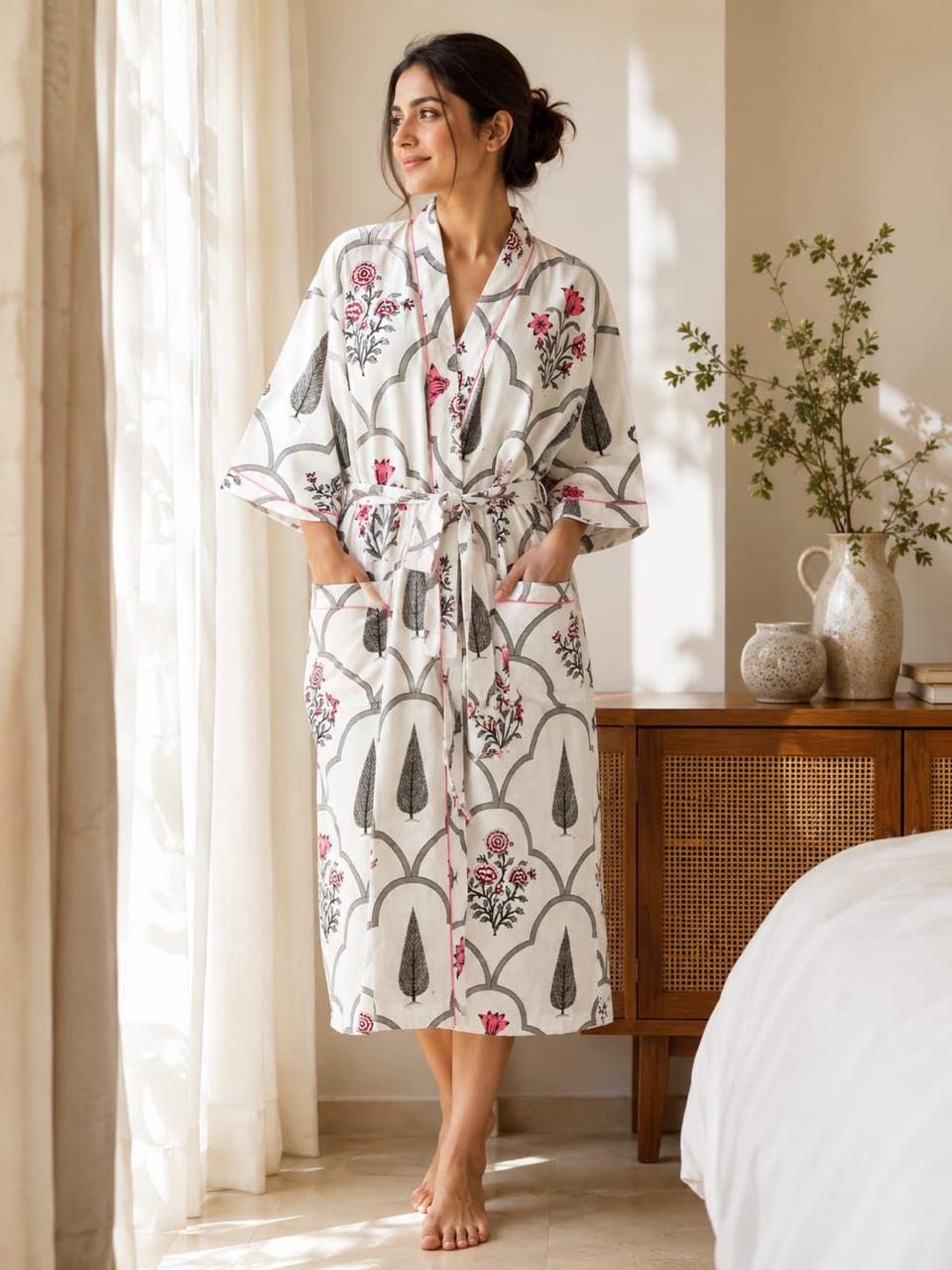 Scalloped Garden Robe