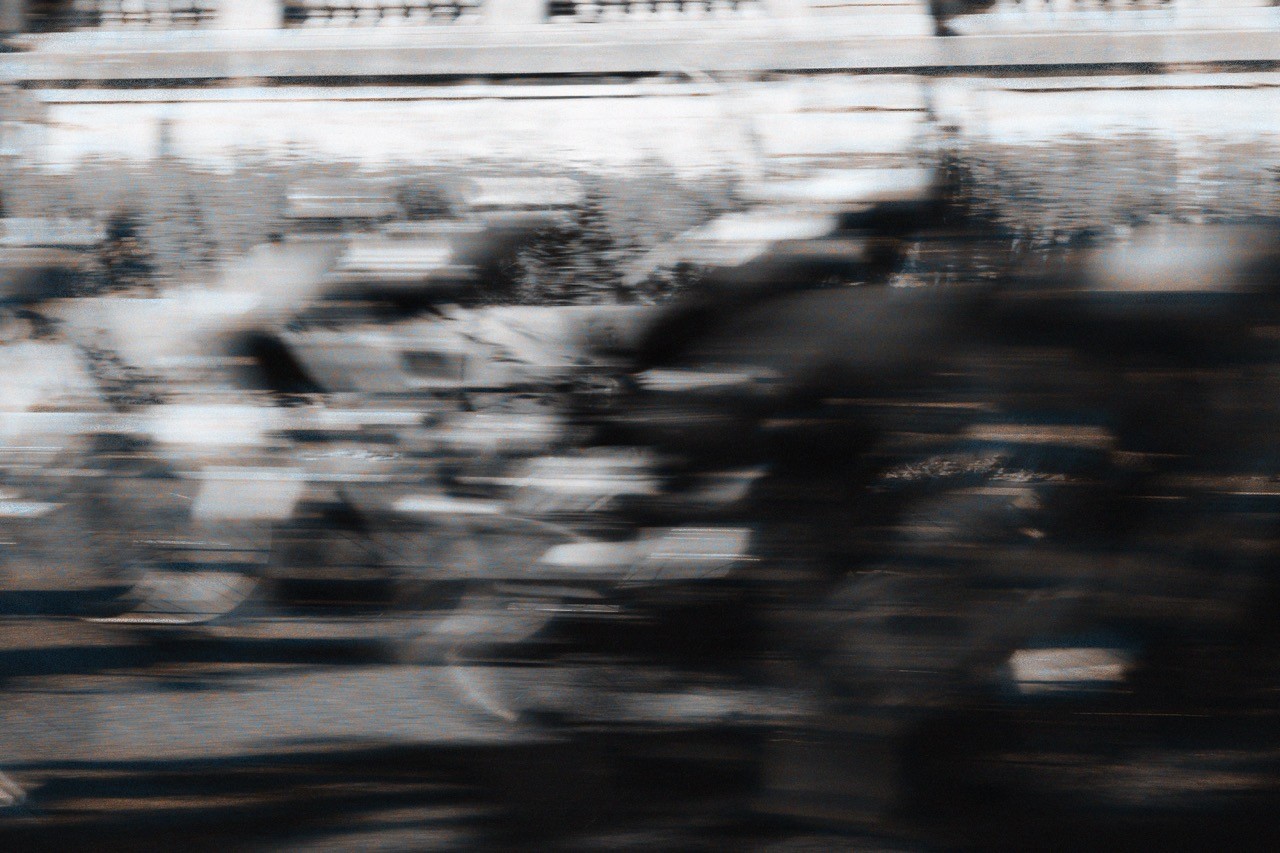 Dynamic picture of a cyclist riding downhill