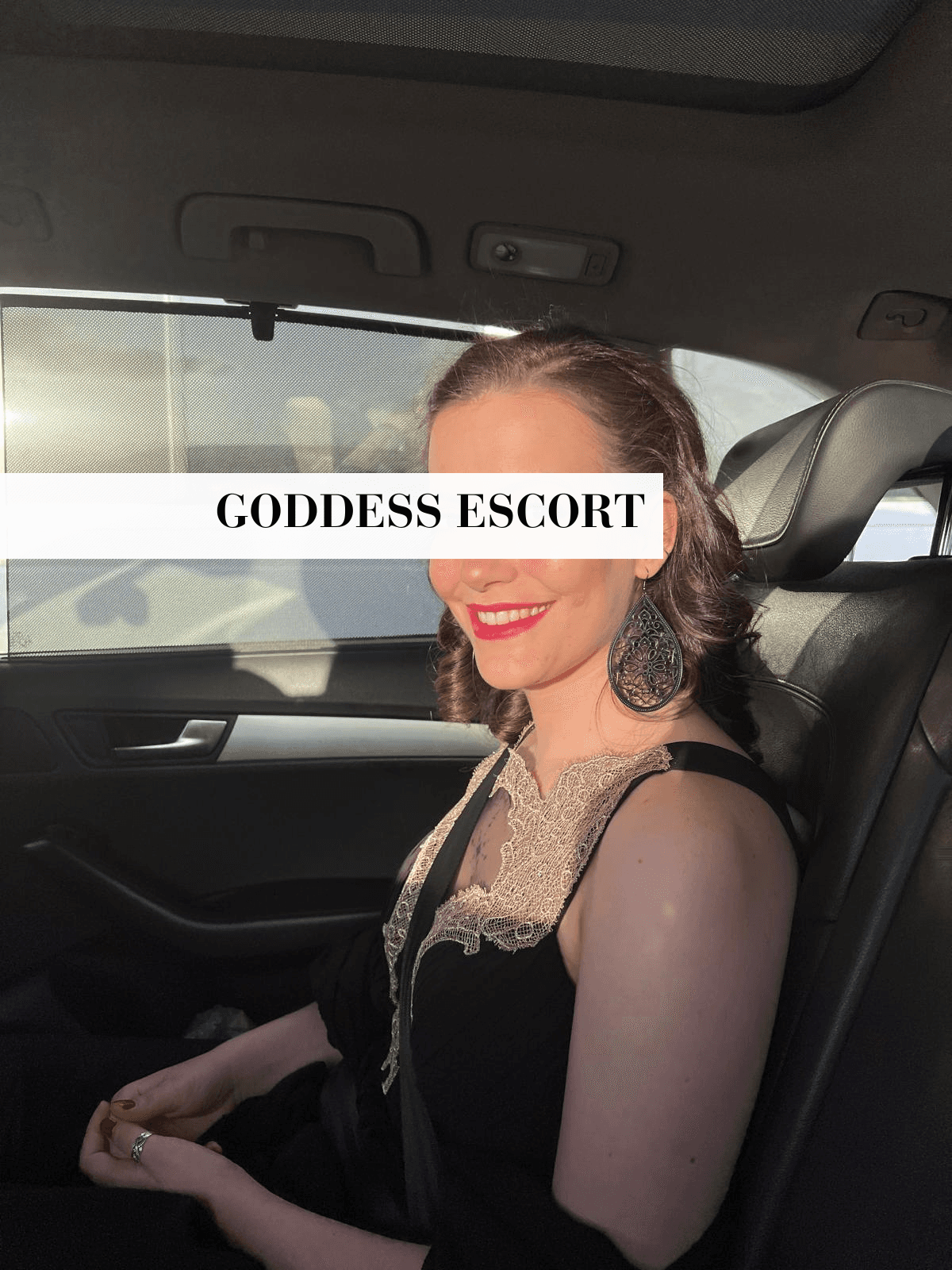 escort mit schönem lachen 