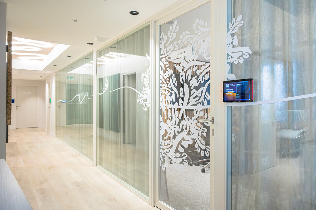 Baie vitrée couloir bureaux