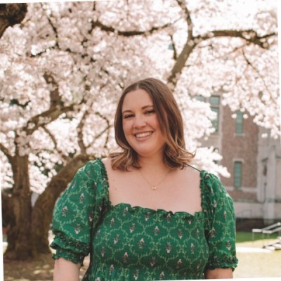 Portrait of Stephanie Zumwalt.