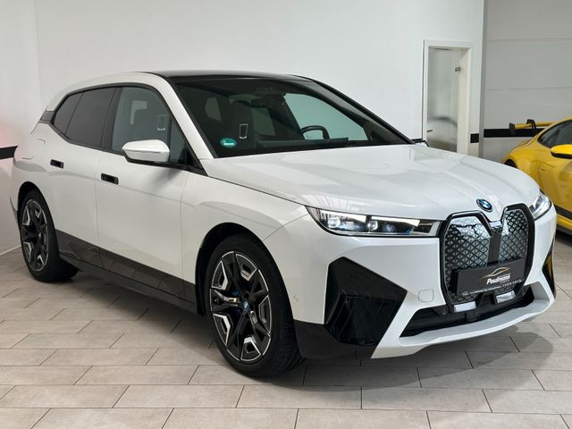 BMW iX 2022 WHITE Gebrauchtwagen - Galeriebild 3