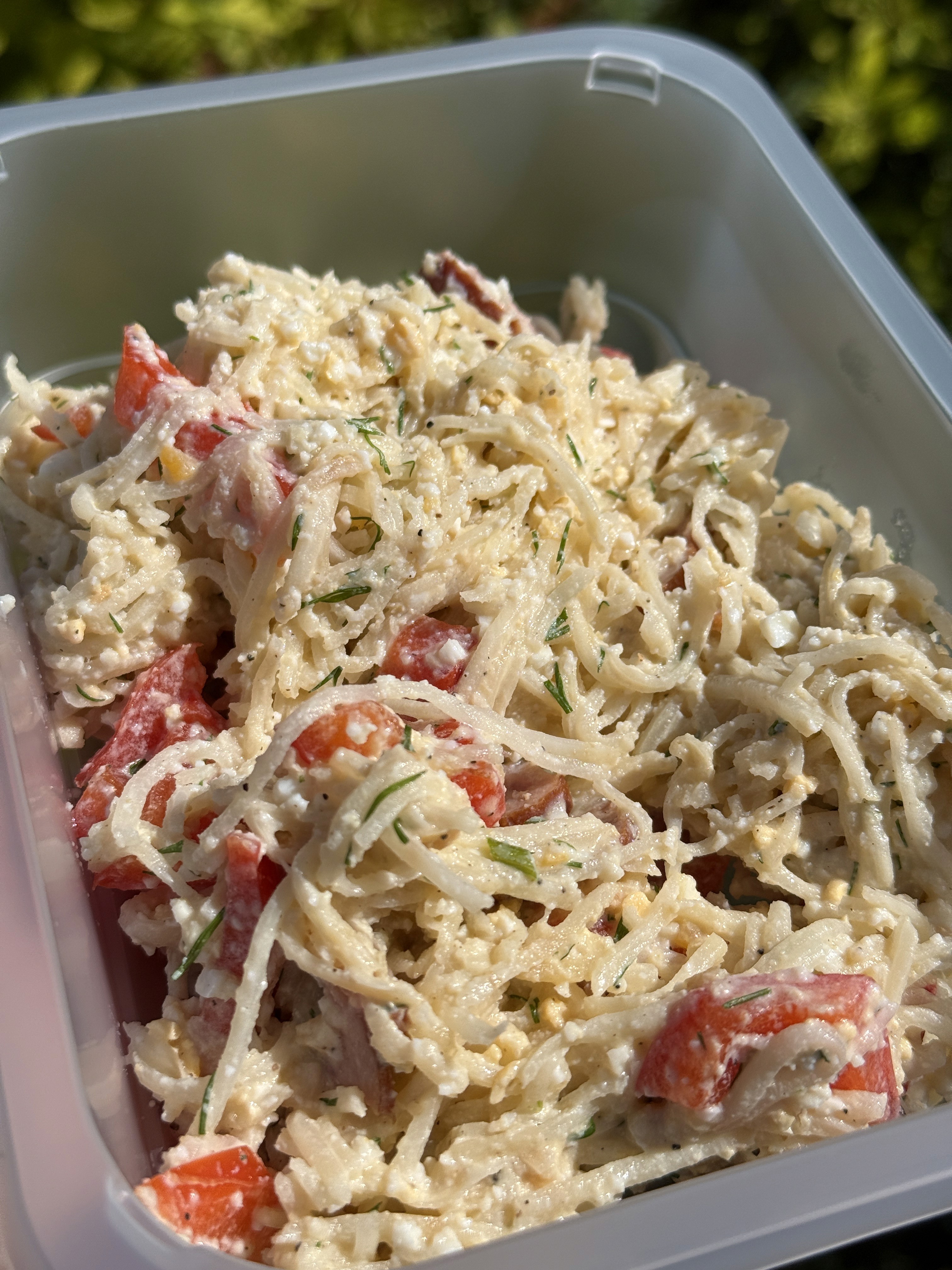 Dieta pudełkowa prosto z Bydgoszczy dostarcza smaczną i zbilansowaną dietę pudełkową w przystępnych cenach. Jeśli szukasz zdrowego i taniego cateringu dietetycznego, nasza dieta pudełkowa Bydgoszcz to idealne rozwiązanie. Catering dietetyczny z Bydgoszczy zapewnia świeże, wysokiej jakości posiłki, które łączą smak i wartość odżywczą w wyjątkowo atrakcyjnej cenie. Postaw na dietę pudełkową Bydgoszcz, aby cieszyć się wygodą i najlepszym stosunkiem jakości do ceny na rynku. Catering dietetyczny w Bydgoszczy to doskonały wybór dla każdego, kto chce zdrowo jeść bez konieczności samodzielnego gotowania, wybierając tanie i sprawdzone rozwiązania.