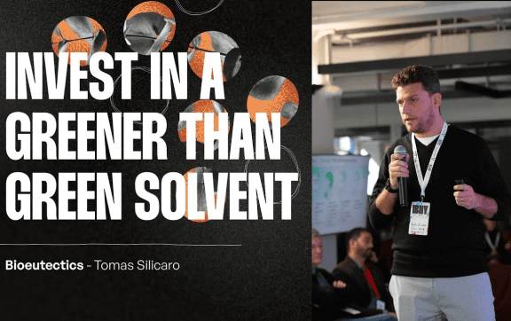 Speaker Tomas Sillicaro presenting at a conference.