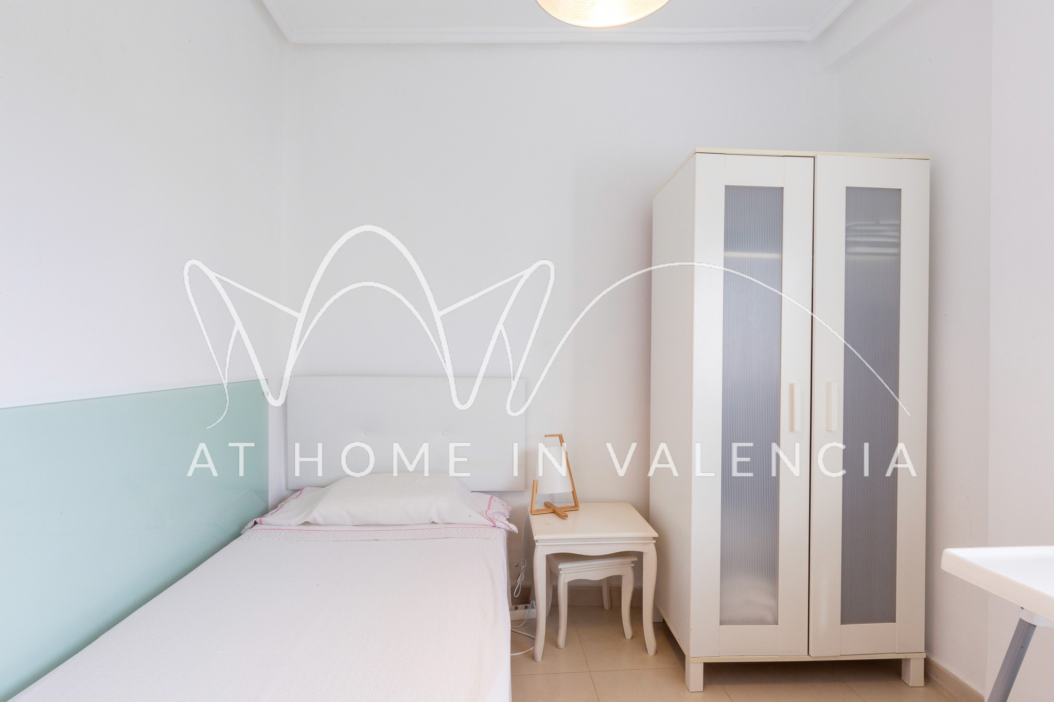 Apartment's bedroom photo