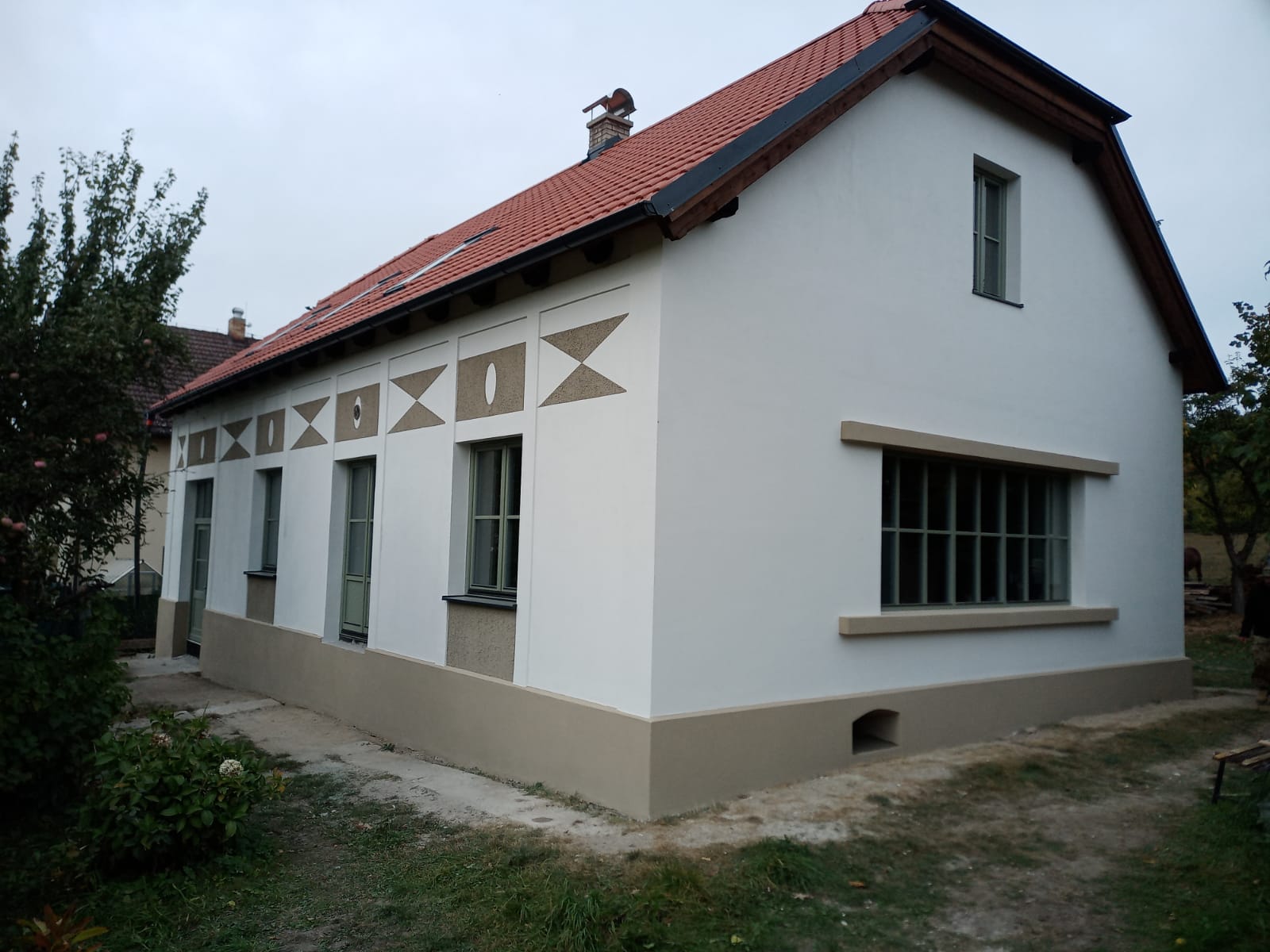 lady looking at camera on beach