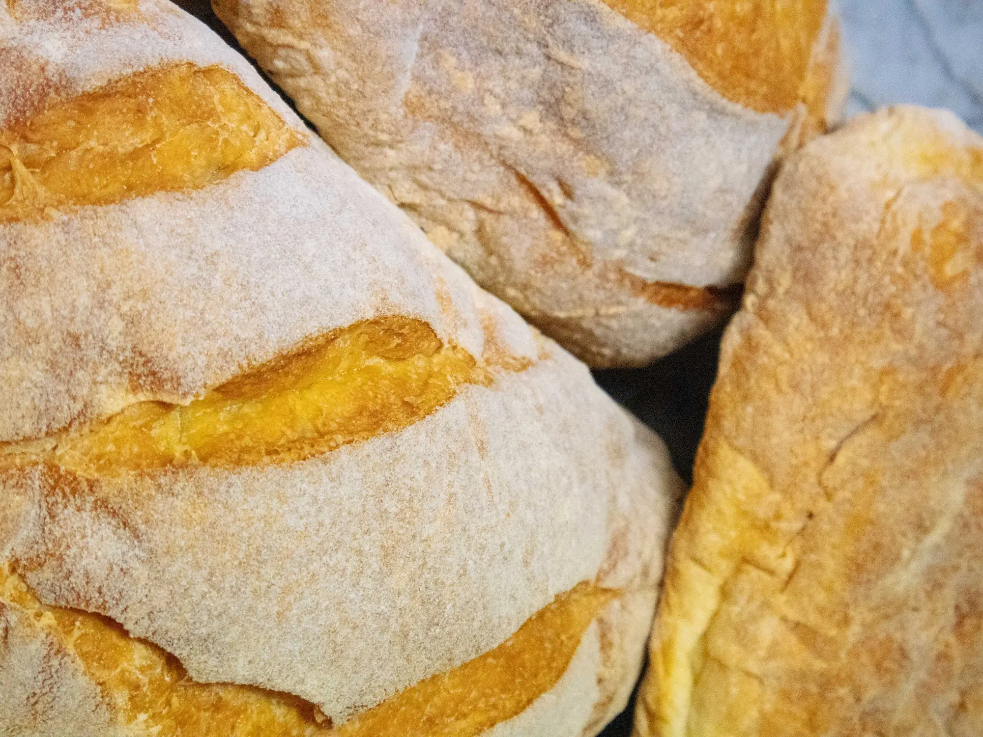 Pane artigianale a lunga lievitazione preparato ogni giorno nella cucina del Ristorante Unico di Cantù.