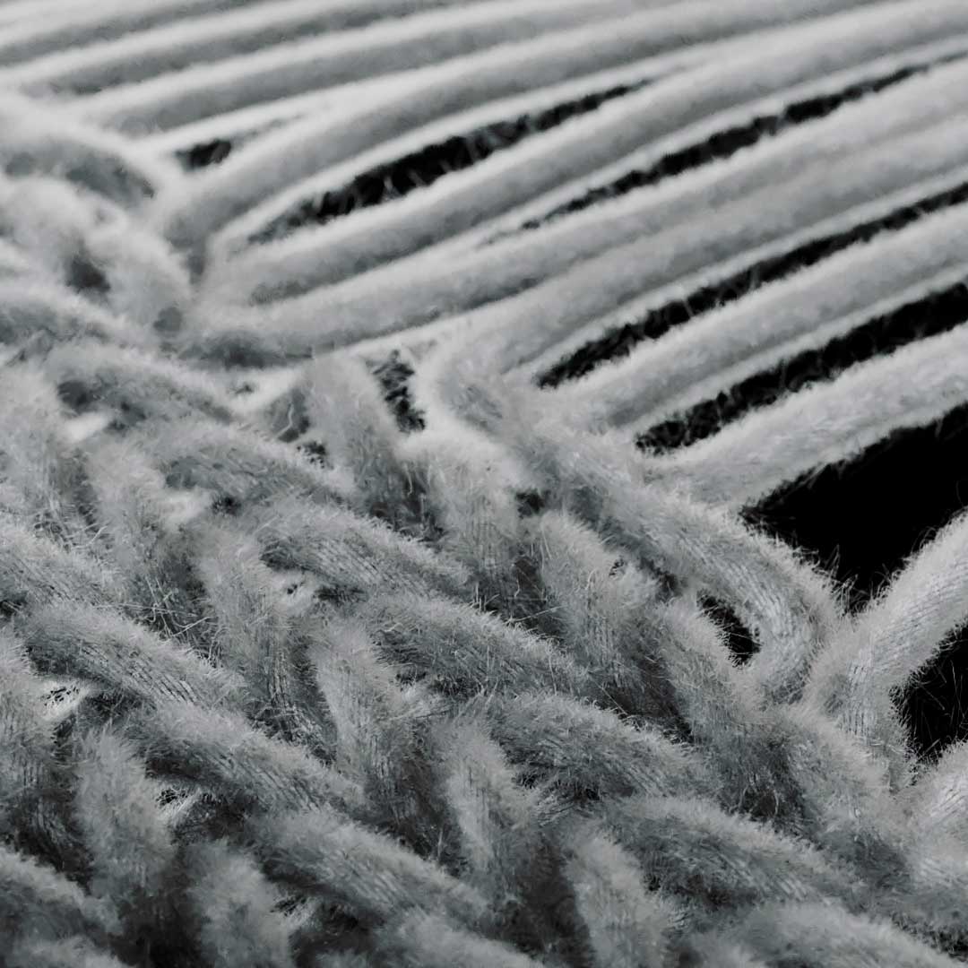 I generiertes Bild vs. professionelles CGI 3D Rendering Qualitätsvergleich, Detailgenauigkeit und Materialdarstellung im direkten Vergleich