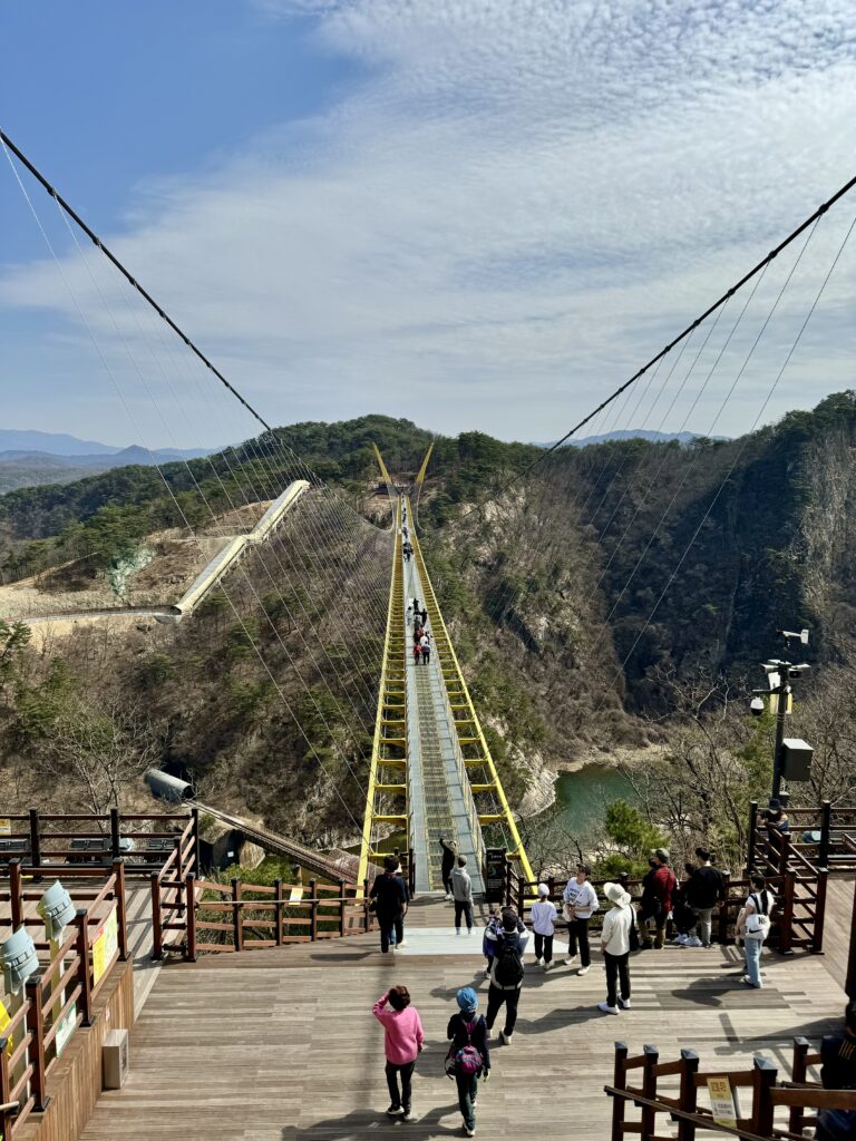 Wonju glass skywalk/suspension bridge