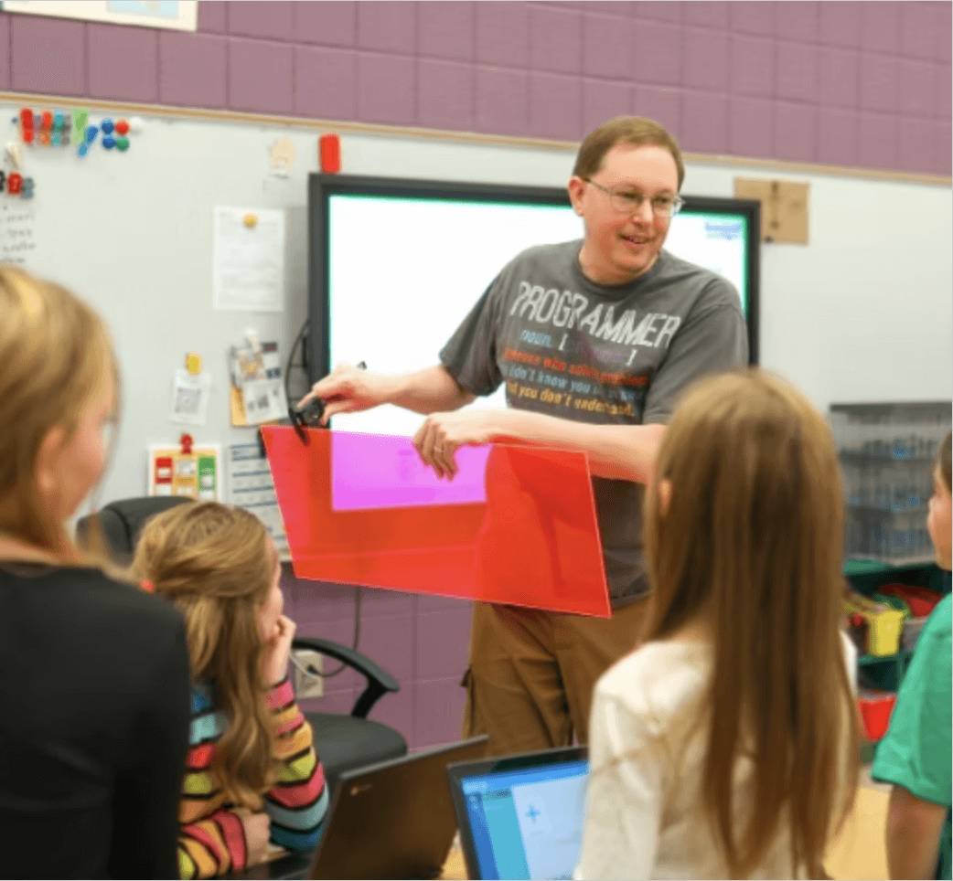 Jason Bevil, eLab specialist showing a demonstration at Apison Elementary School.