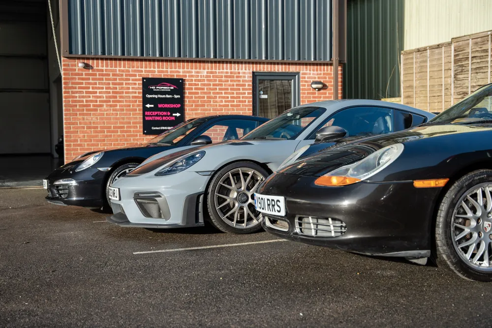 line up outside hc porsche