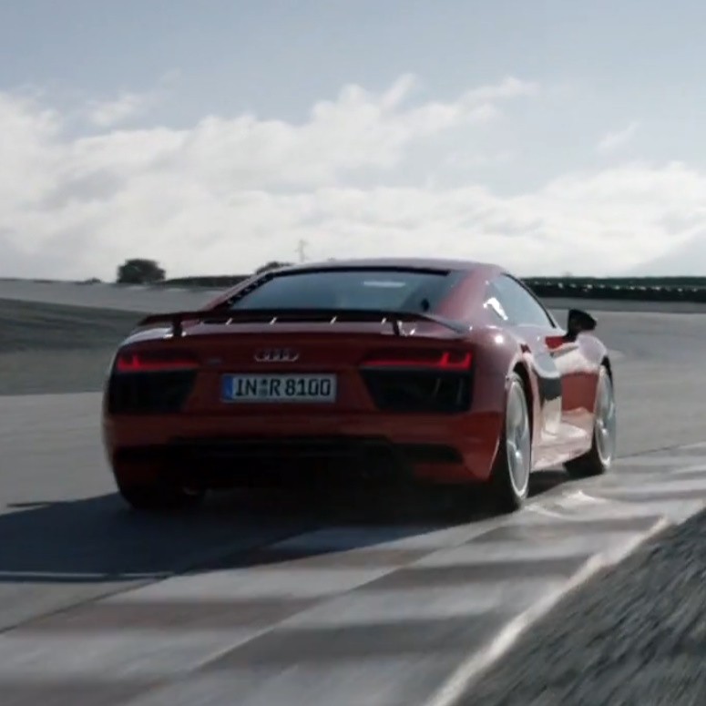 Audi "R8 Garage"