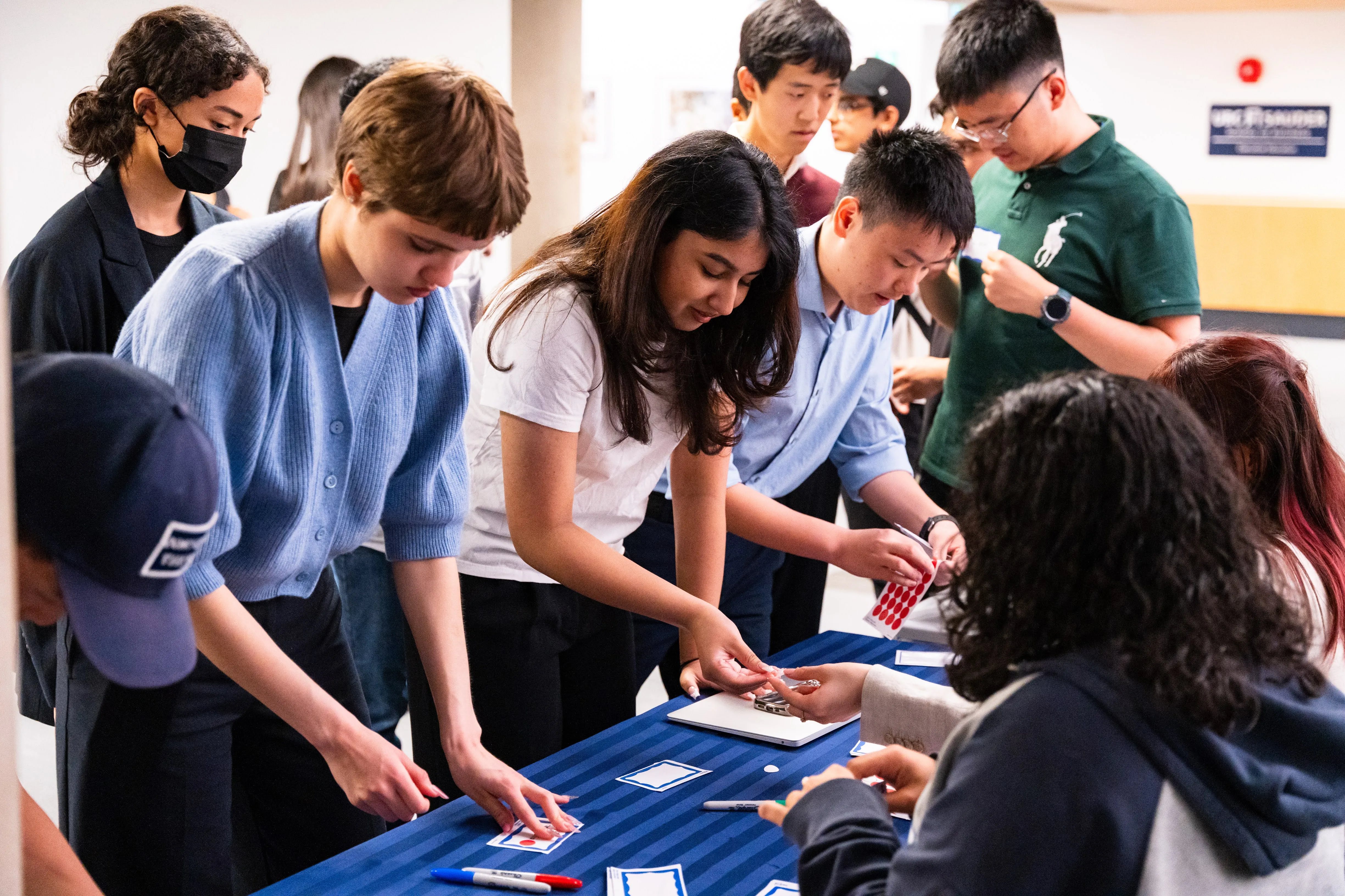 Life at TKS — students and mentors during the program (photo 5)