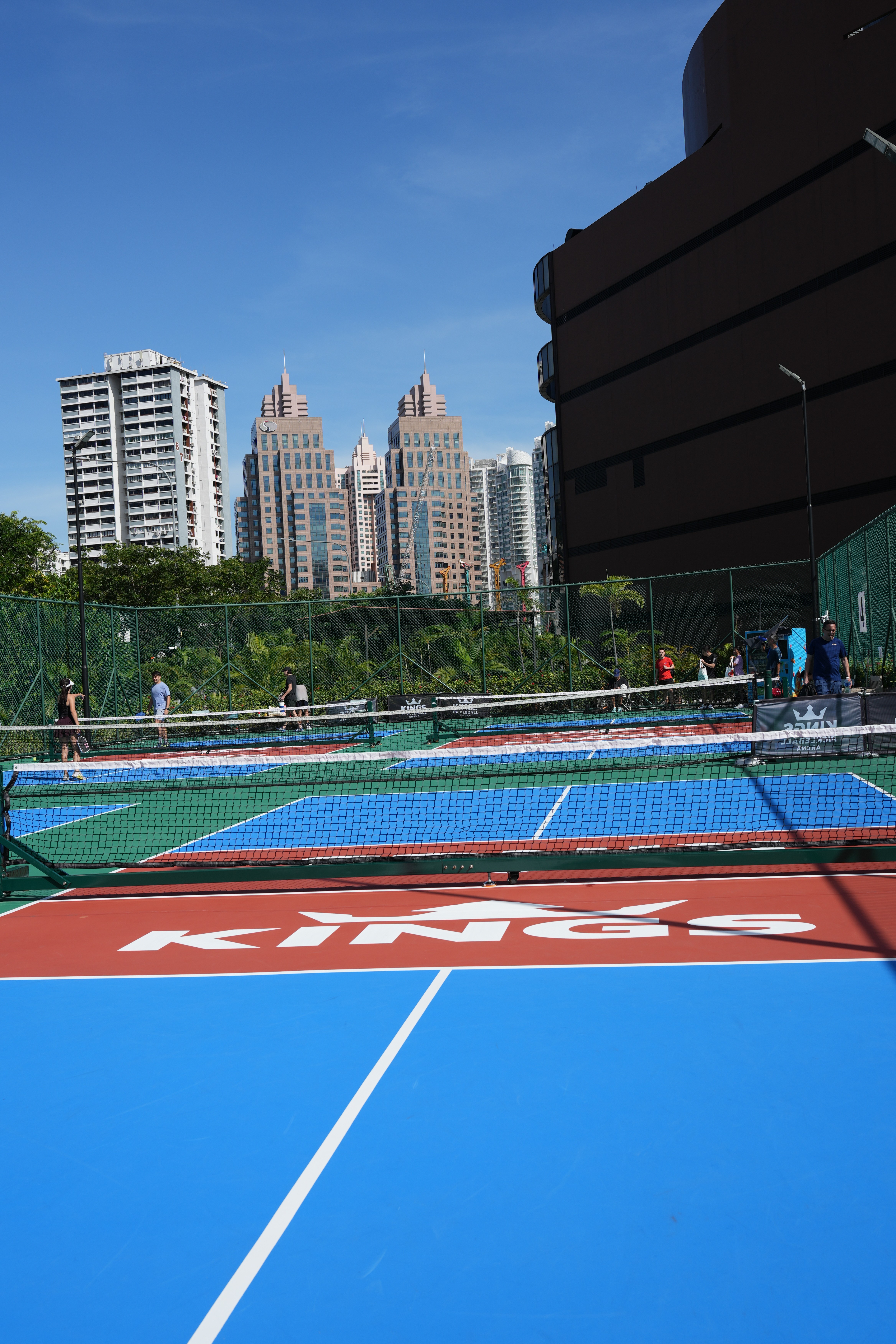 Concetrated triathlete grayscale