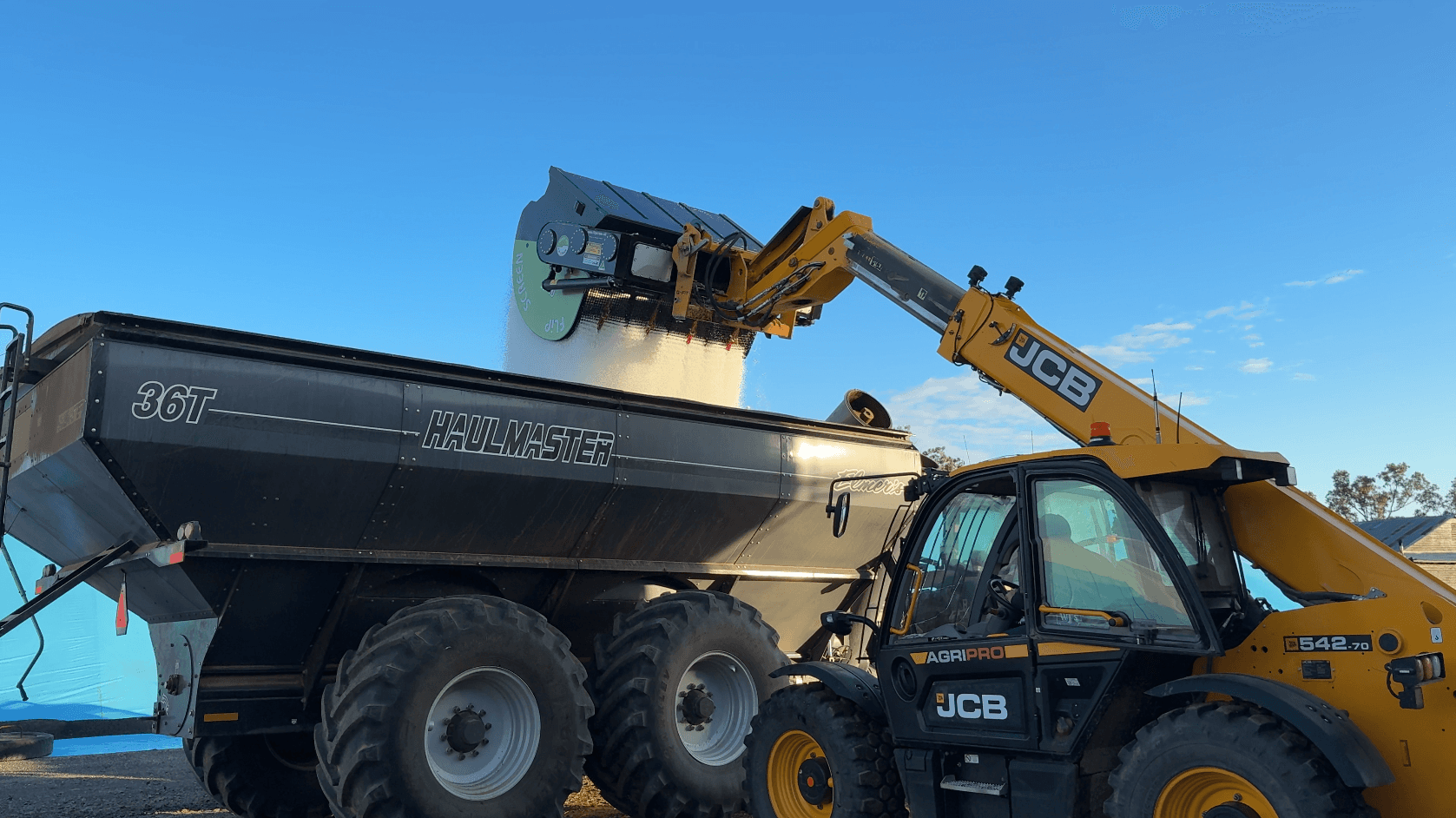 E20 FlipScreen on an Excavator 1