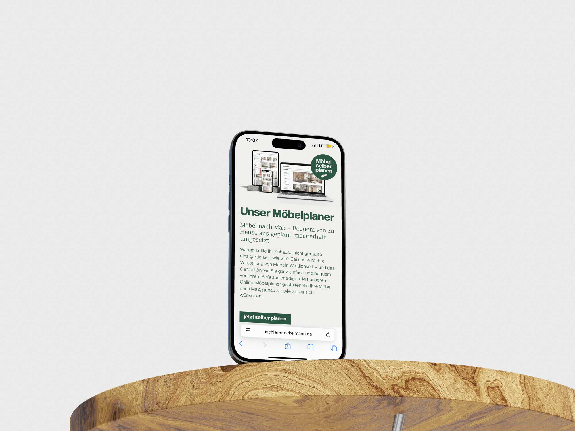Responsive Website-Ansicht auf Smartphone – Benutzerfreundlichkeit und Design im Einklang