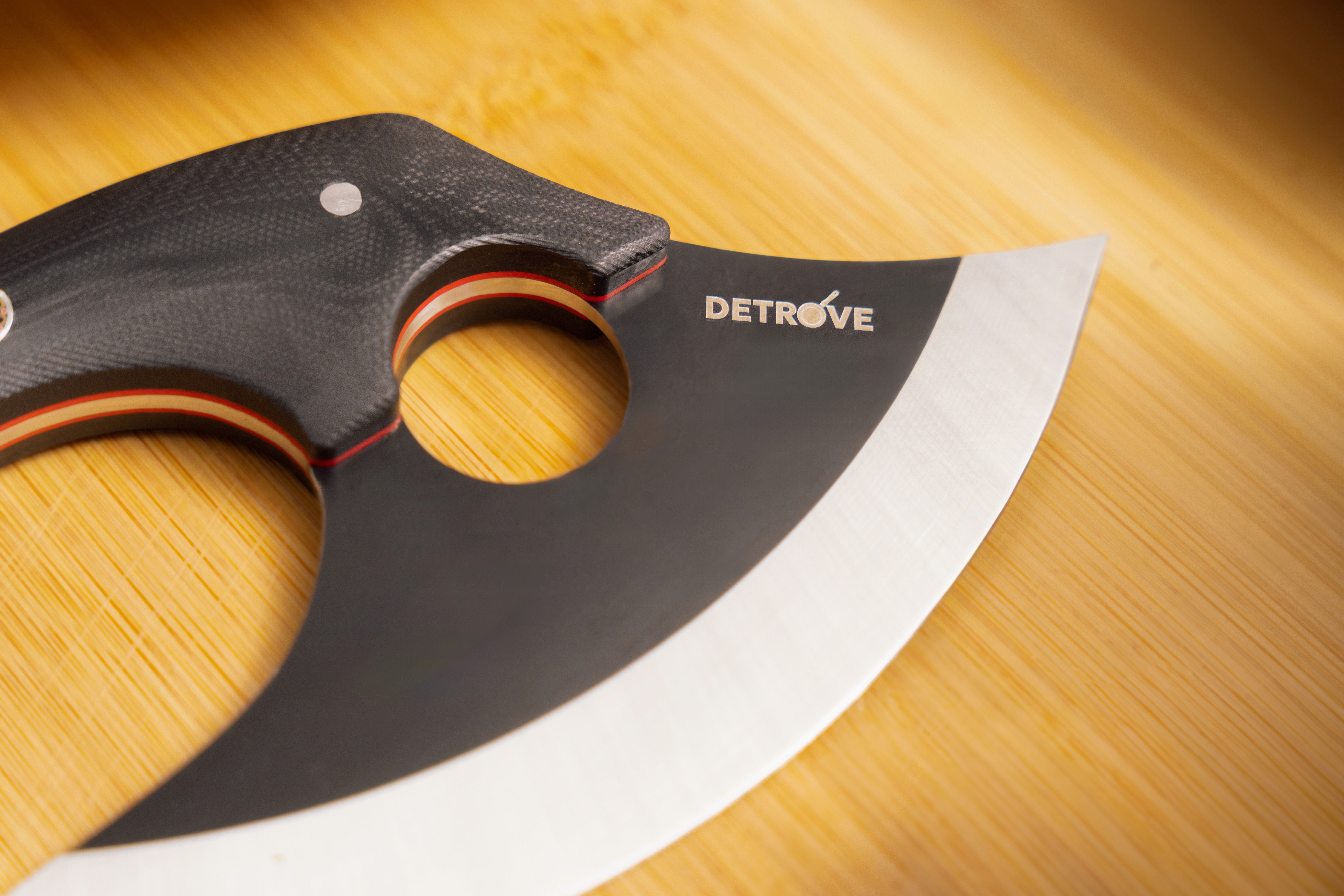 closeup of ulu knife