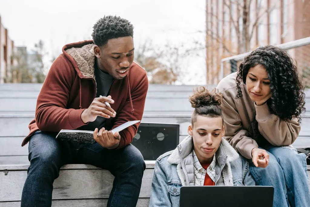 multiracial students studying