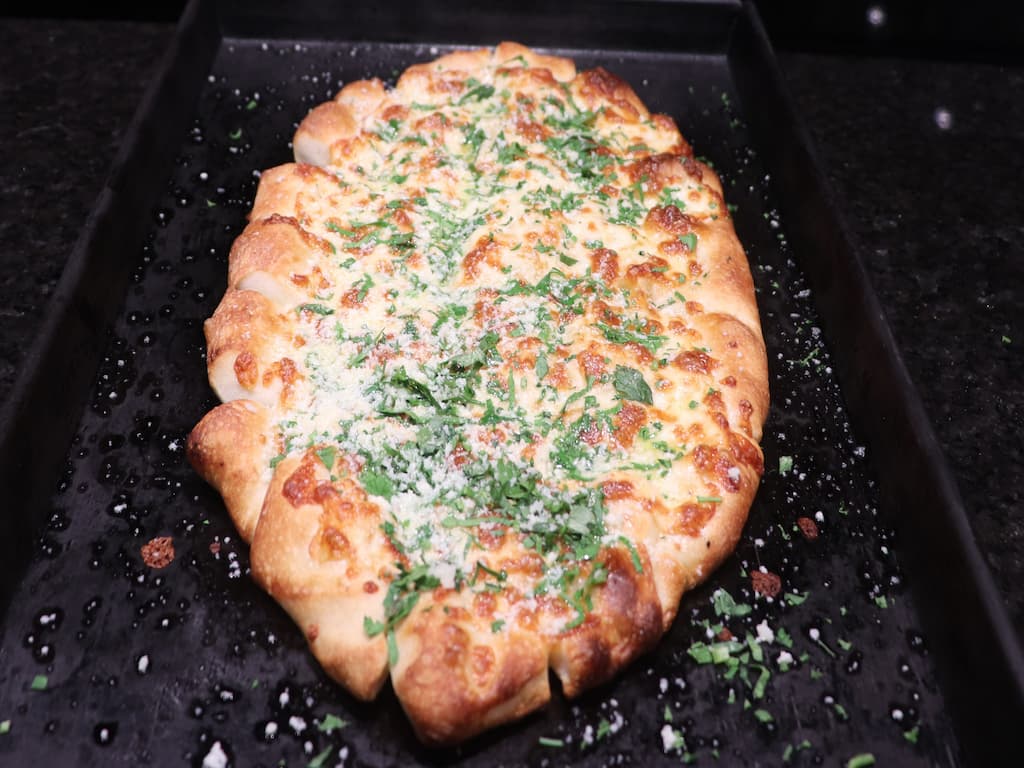 Cheese Sticks (8 pcs)
