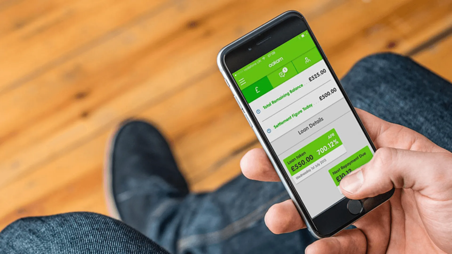 Oakam's app on a mobile phone