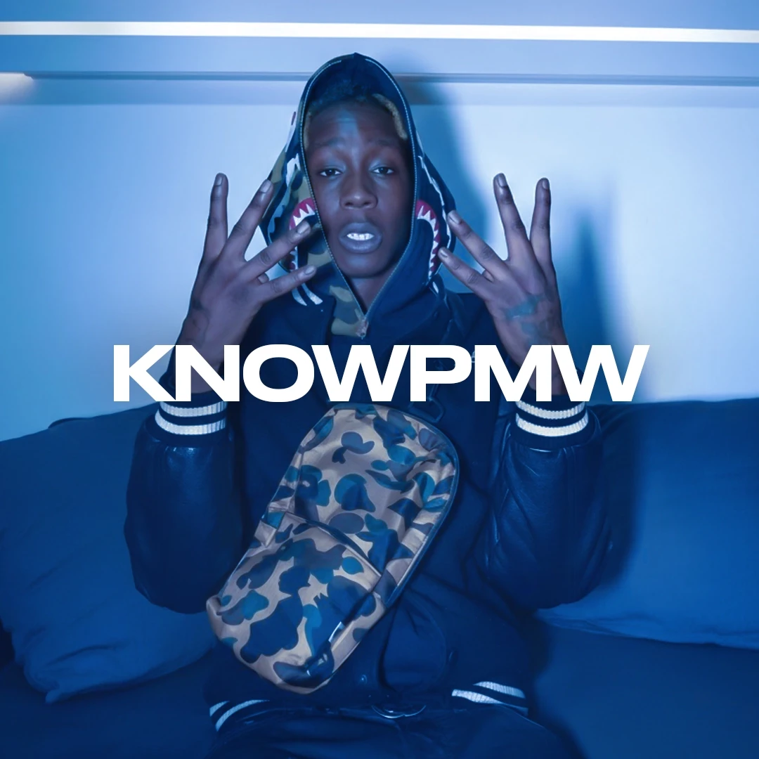 Knowpmw in studio di registrazione.