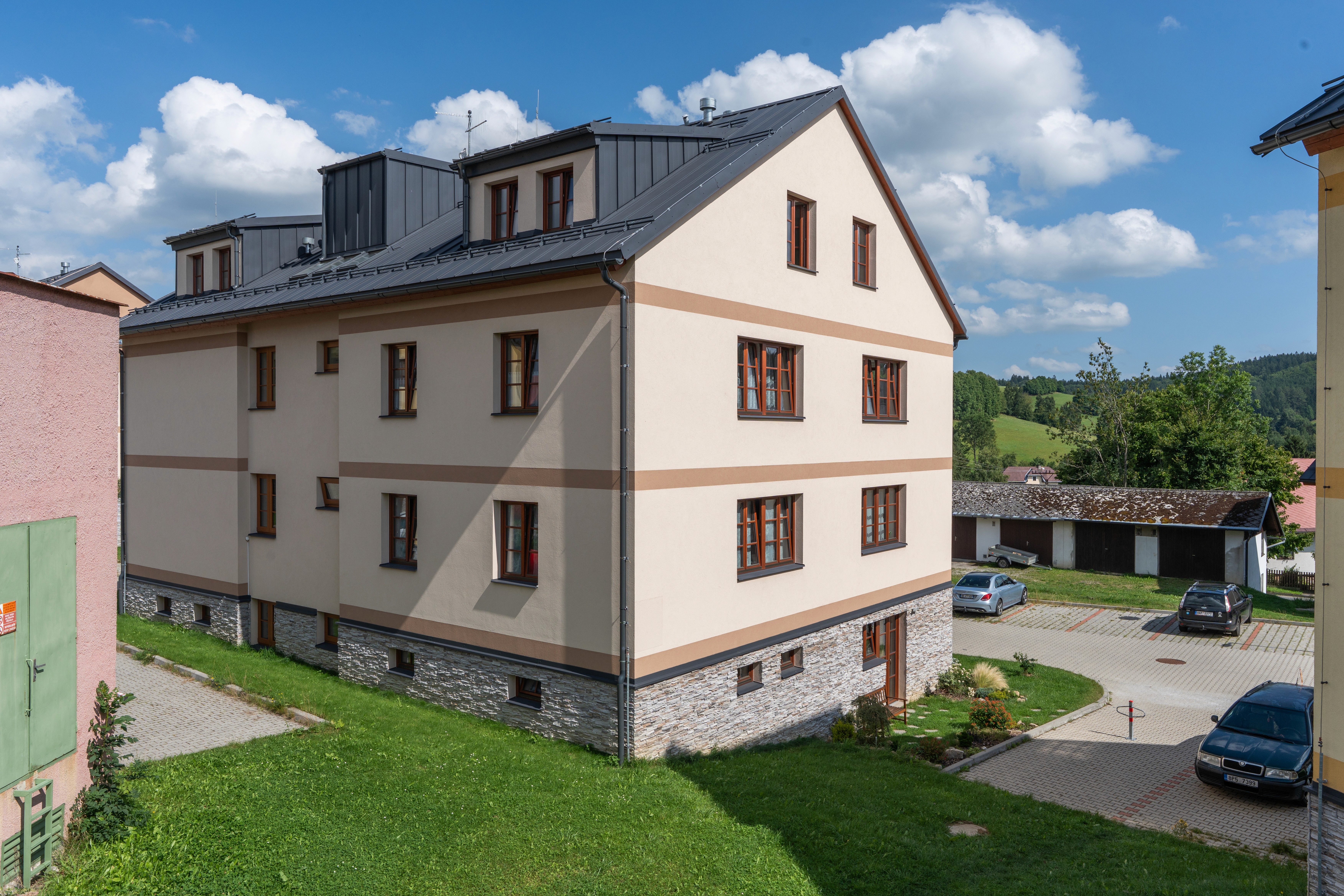 Here comes the alt text