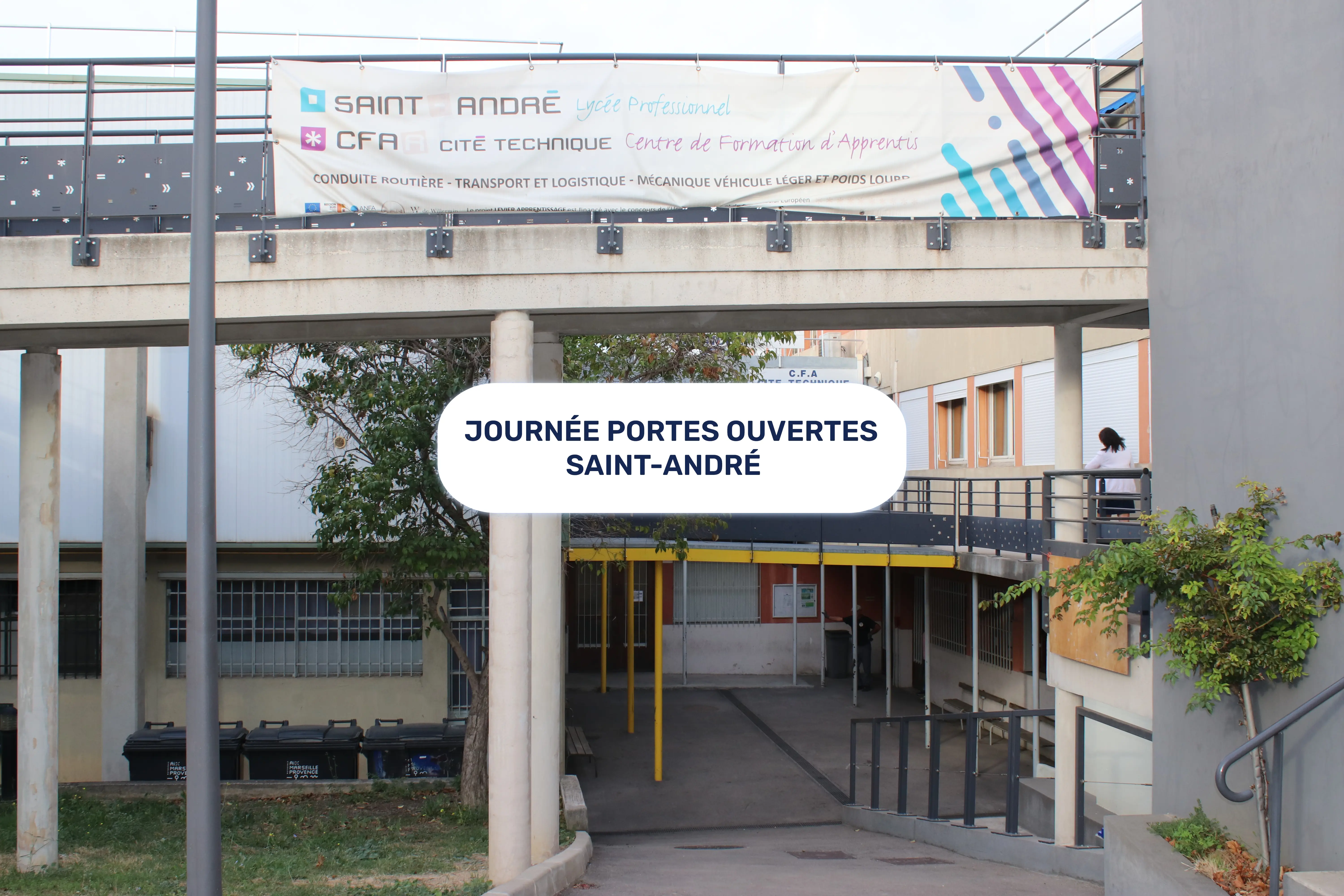 photo extérieur du lycée professionnel saint-andré durant sa journée portes ouvertes