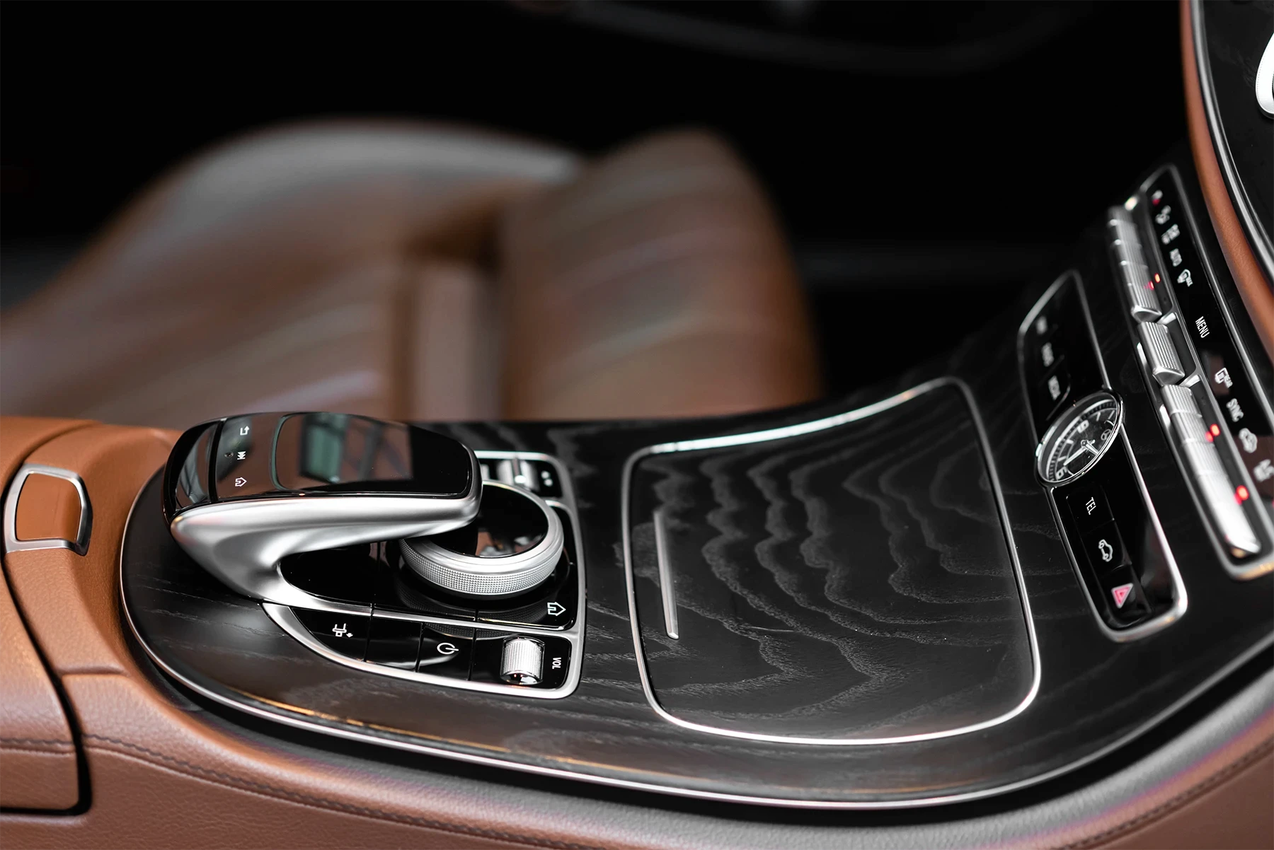 console avant mercedes classe e