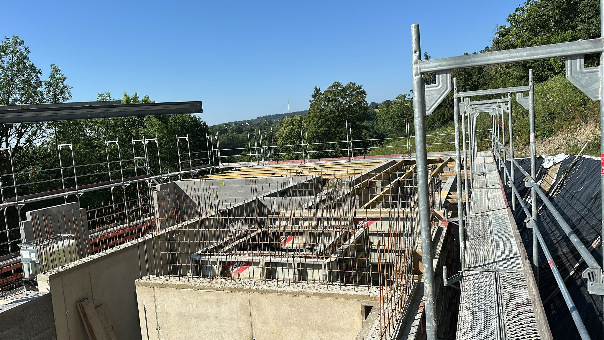 Rohbau Haus B – Wände und Bewehrung, Juni 2026
