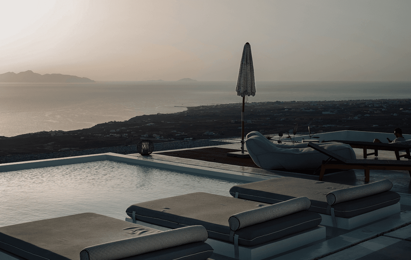 Hospitality suite overlooking pool and ocean