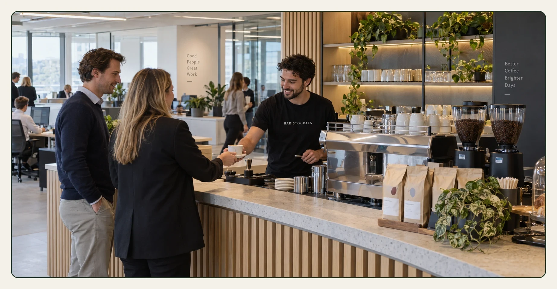 Barista serveert koffie aan medewerkers bij een koffiebar op kantoor