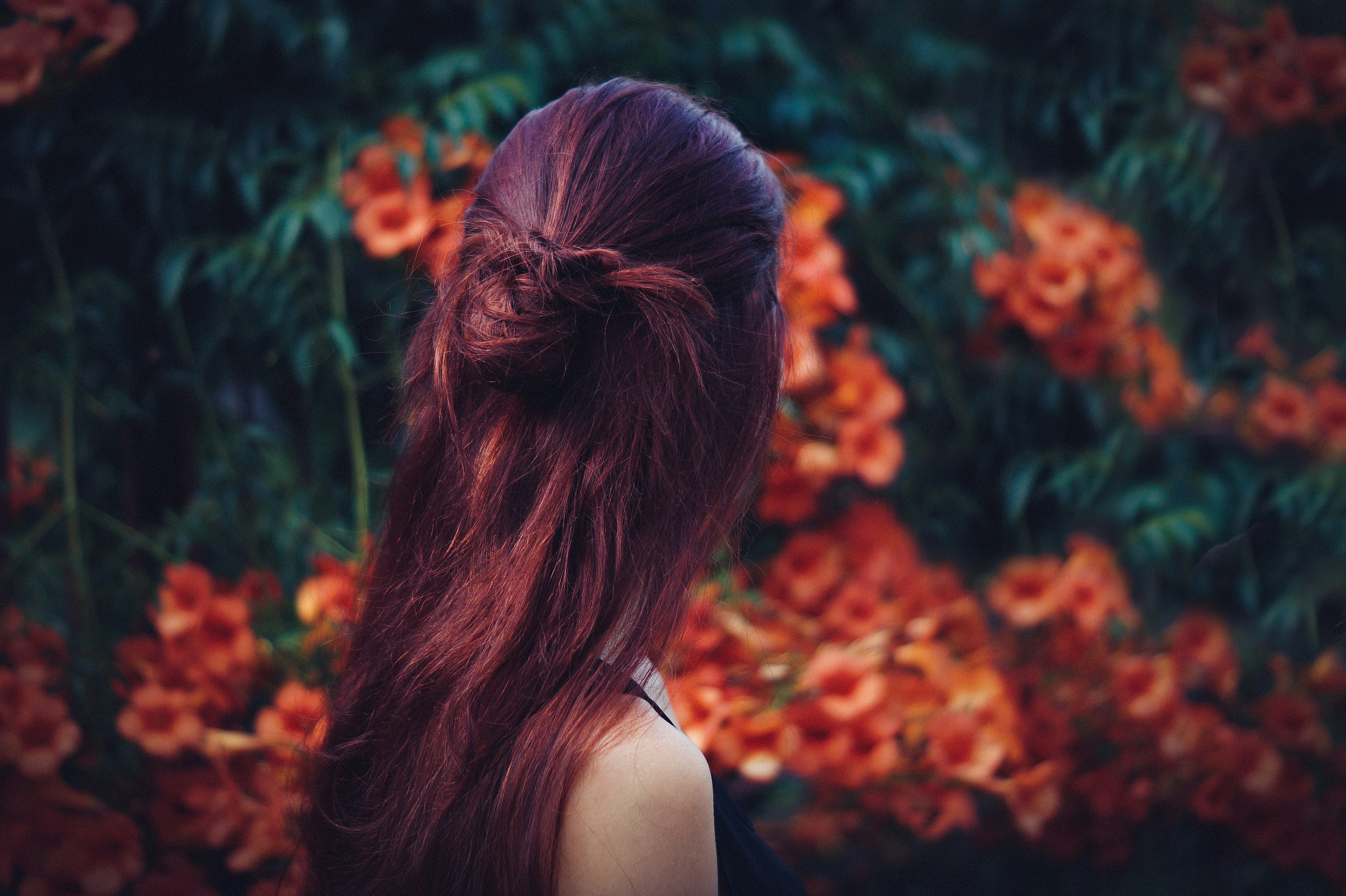 woman with colored hair - What Colors Look Good on Pale Skin