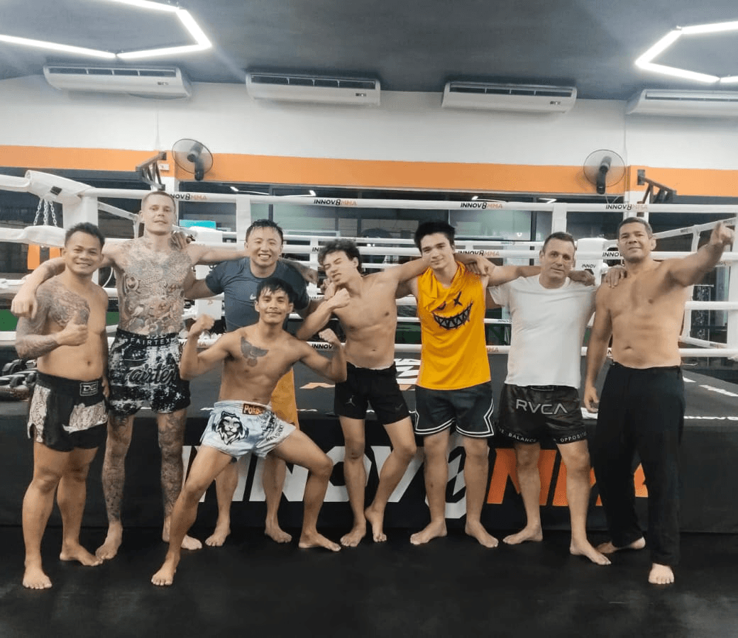 Group shot of Muay Thai fighters at INNOV8 MMA Gym